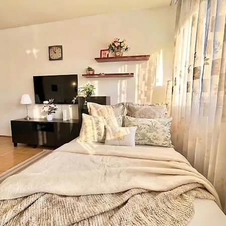 Downtown Madonna Residency - 3 Rooms, Ac, Garage, Balcony 부다페스트